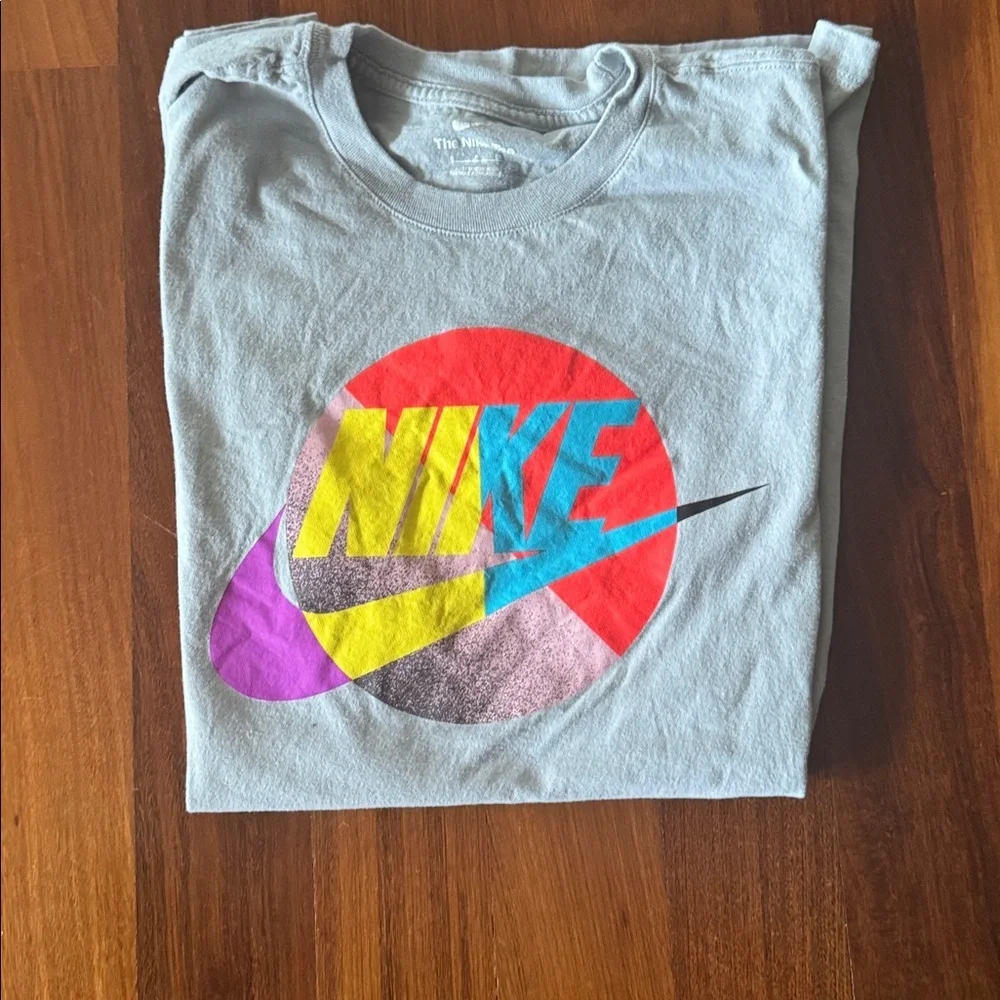Nike Men's Futura Brand Riff Short-Sleeve T-Shirt Size Small